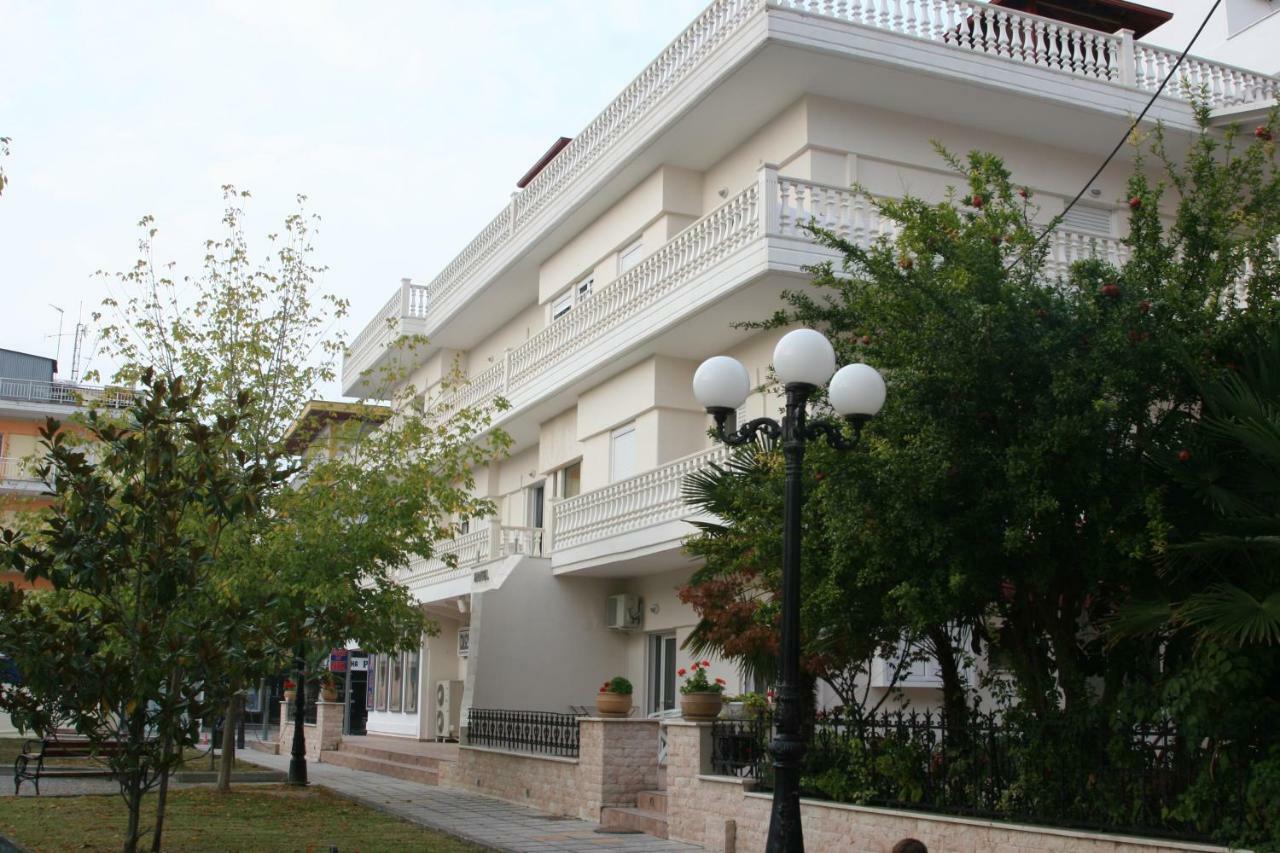 Achillion Paralía Exterior foto